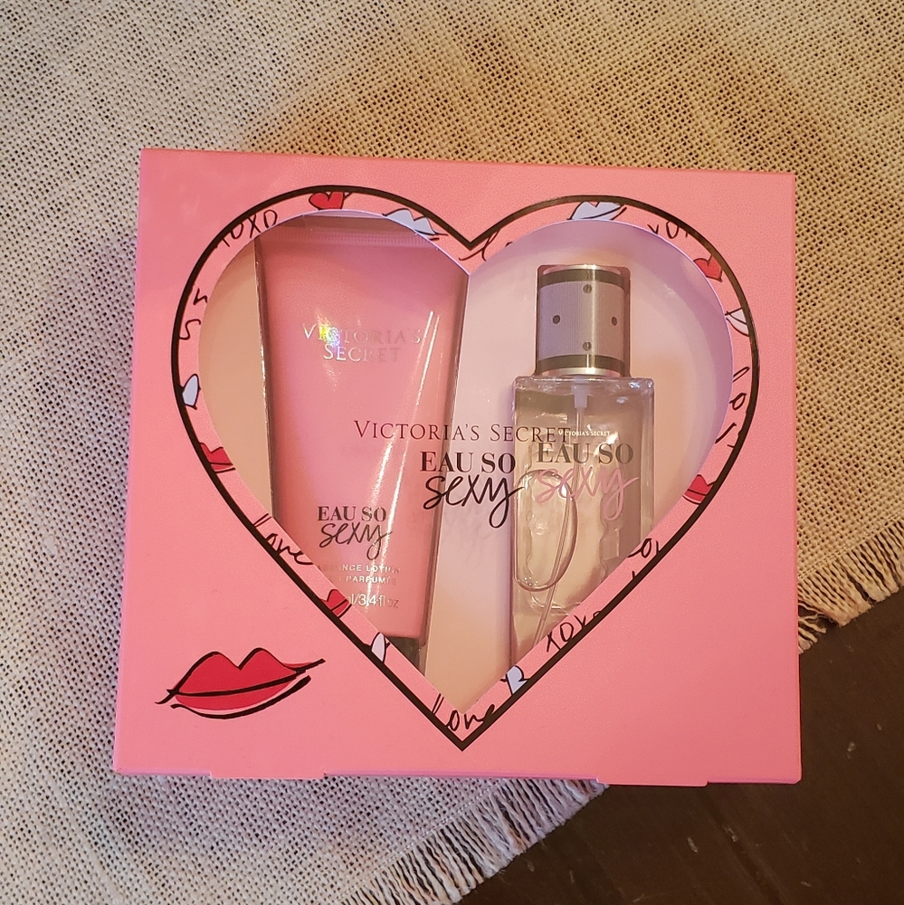 NWT Victoria's Secret set
